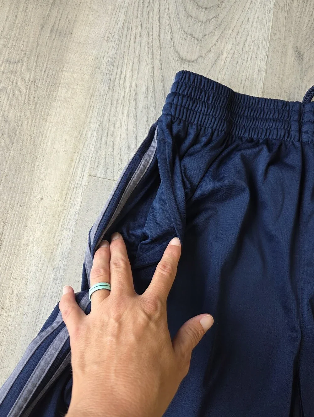 Adidas ClimaLite Mens Athletic Shorts Large Navy Blue 3 Stripe Drawstring